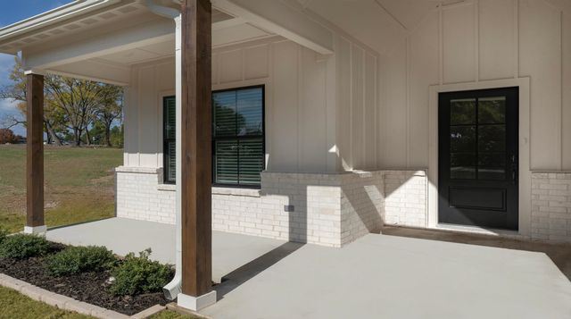 99 St.Clair, Longview, TX 75605