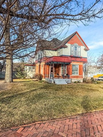 802 Raton Ave, La Junta, CO 81050