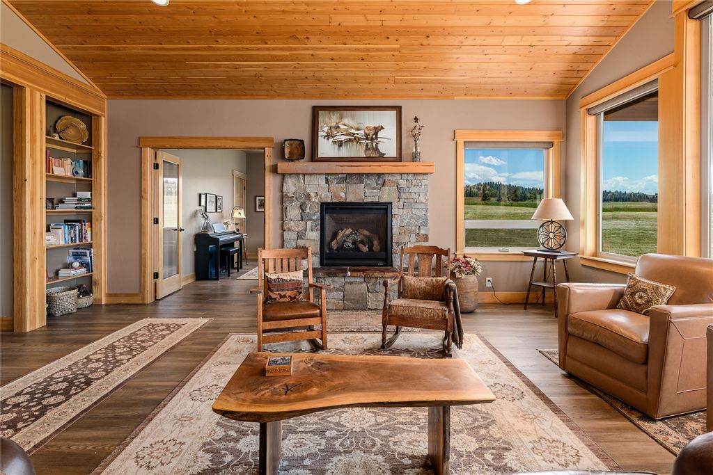 Image 19 of property listing at 2904 Home Acres Road, Stevensville, MT 59870