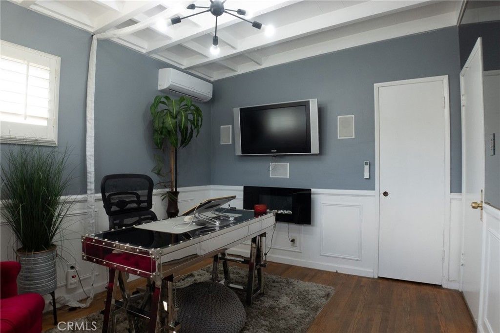 Image 17 of property listing at 128 E 67th, Long Beach, CA 90805