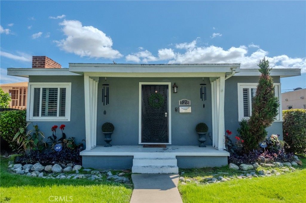 Image 2 of property listing at 128 E 67th, Long Beach, CA 90805