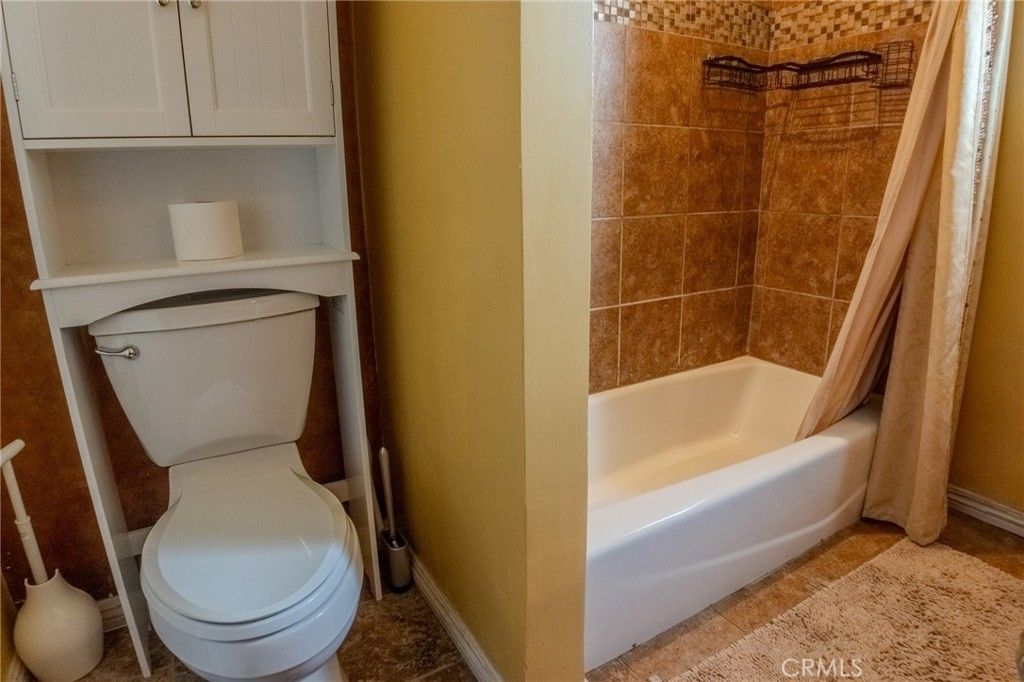 Image 26 of property listing at 128 E 67th, Long Beach, CA 90805