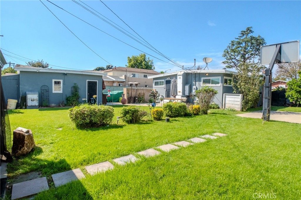 Image 27 of property listing at 128 E 67th, Long Beach, CA 90805