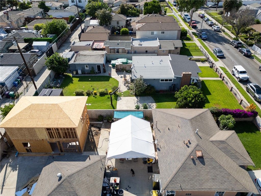 Image 36 of property listing at 128 E 67th, Long Beach, CA 90805