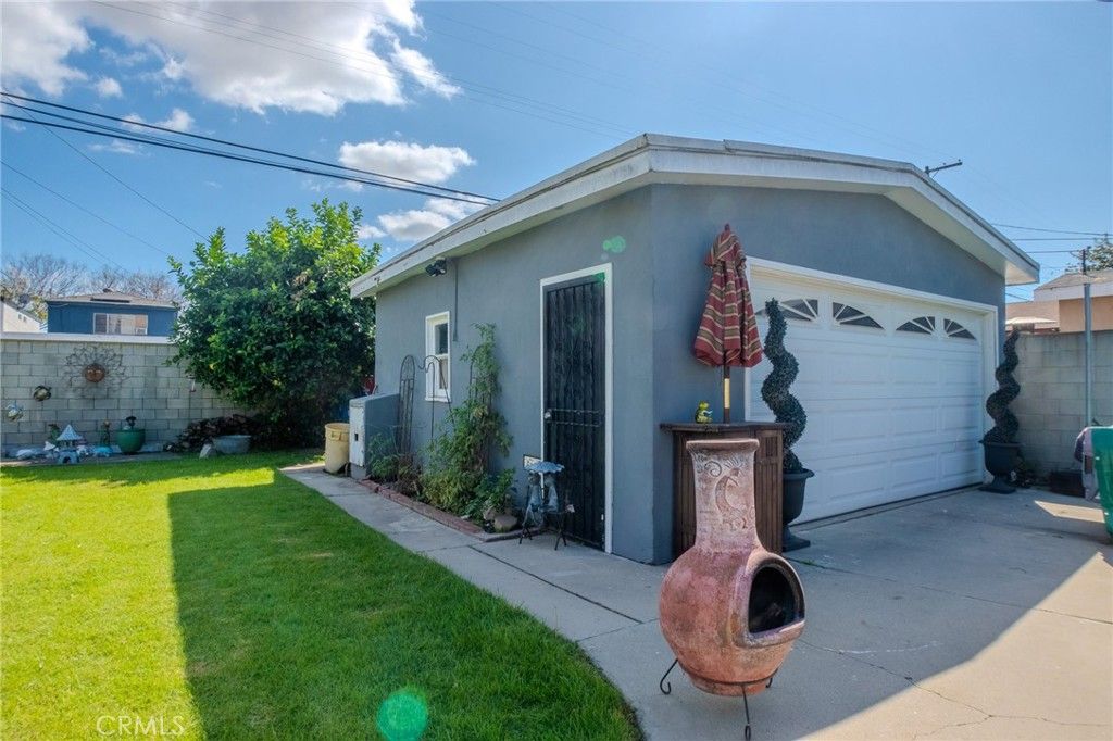 Image 37 of property listing at 128 E 67th, Long Beach, CA 90805