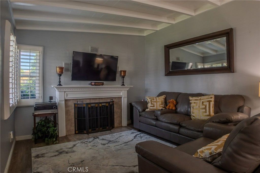 Image 7 of property listing at 128 E 67th, Long Beach, CA 90805