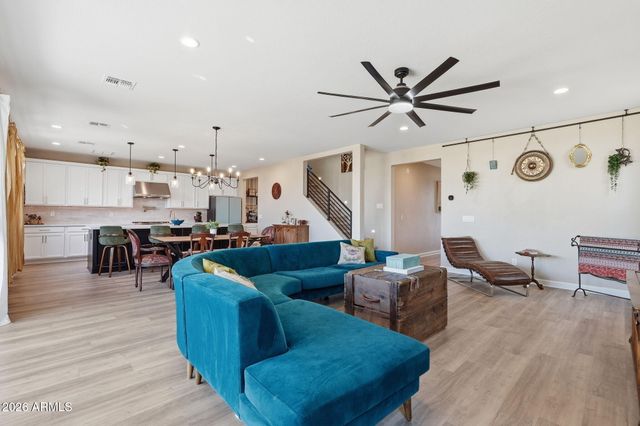 3592 W COBALT Court, San Tan Valley, AZ 85144