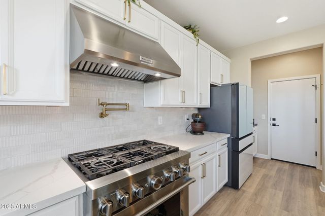 3592 W COBALT Court, San Tan Valley, AZ 85144