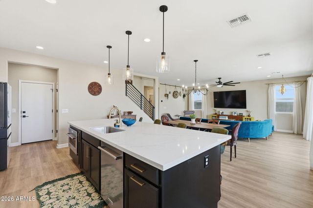 3592 W COBALT Court, San Tan Valley, AZ 85144