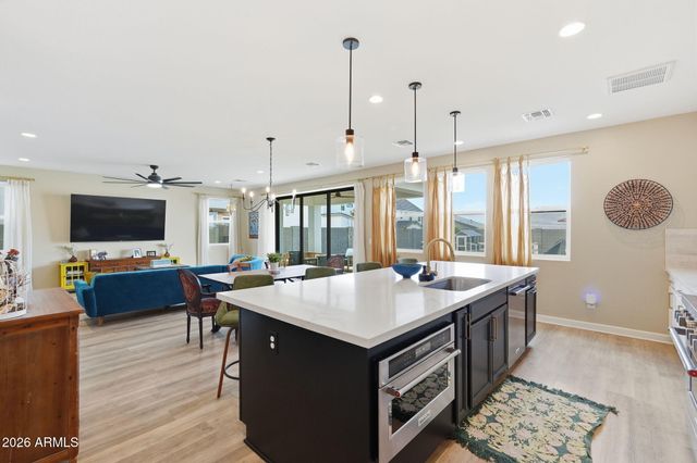 3592 W COBALT Court, San Tan Valley, AZ 85144