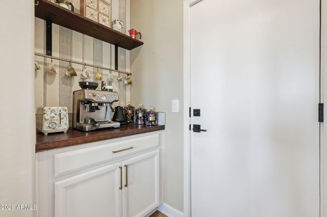 3592 W COBALT Court, San Tan Valley, AZ 85144