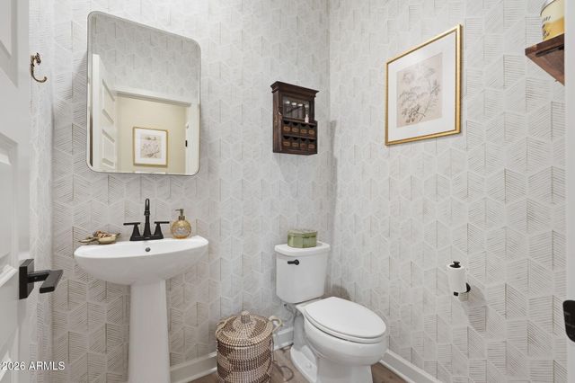 3592 W COBALT Court, San Tan Valley, AZ 85144