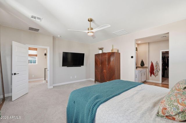 3592 W COBALT Court, San Tan Valley, AZ 85144