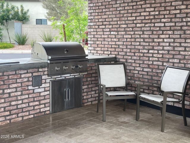 3592 W COBALT Court, San Tan Valley, AZ 85144