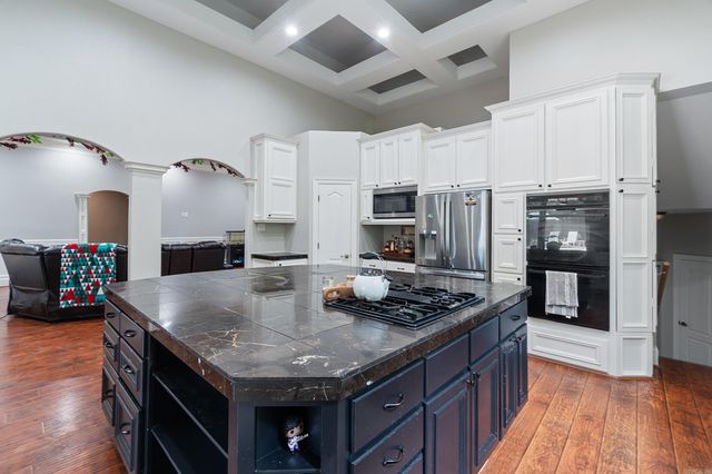 1045 Scarlett Lane, Bauxite, AR 72011