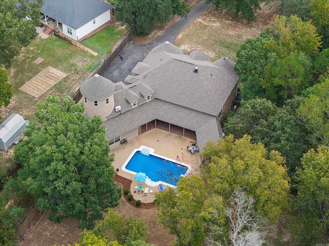 1045 Scarlett Lane, Bauxite, AR 72011