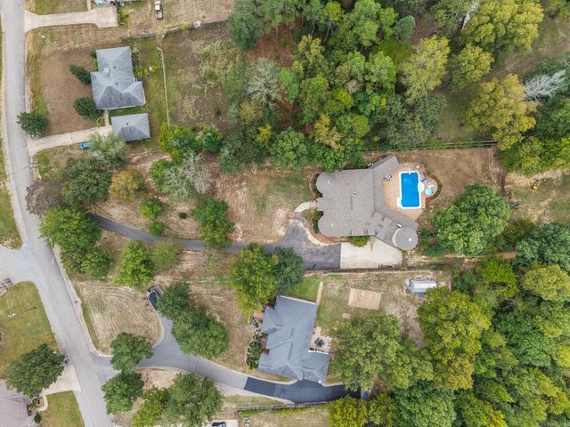 1045 Scarlett Lane, Bauxite, AR 72011