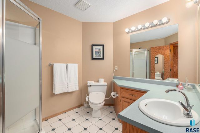 6728 W Westminster Dr Drive, Sioux Falls, SD 57106