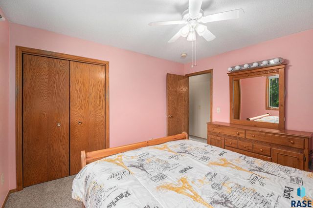 6728 W Westminster Dr Drive, Sioux Falls, SD 57106