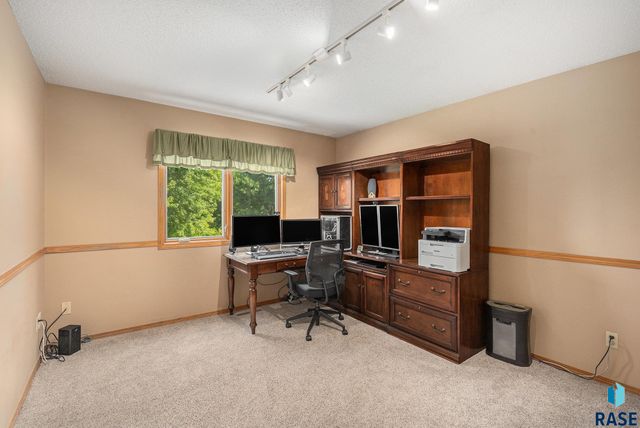 6728 W Westminster Dr Drive, Sioux Falls, SD 57106