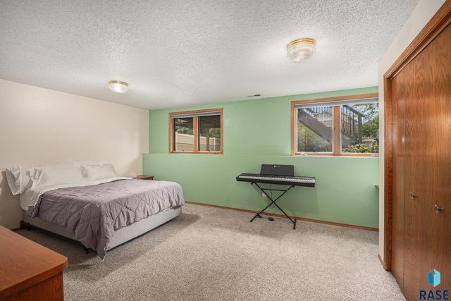 6728 W Westminster Dr Drive, Sioux Falls, SD 57106