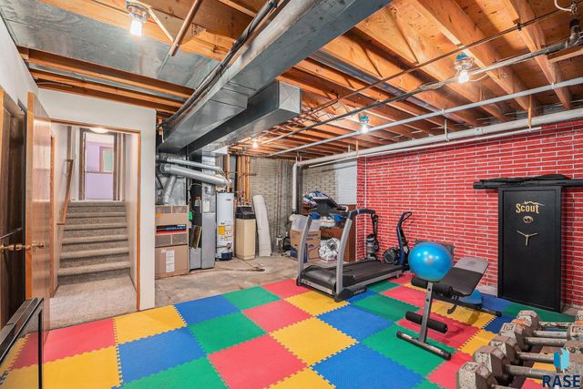 6728 W Westminster Dr Drive, Sioux Falls, SD 57106