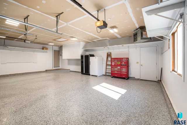 6728 W Westminster Dr Drive, Sioux Falls, SD 57106