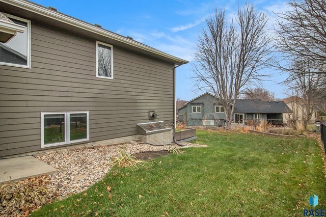 6728 W Westminster Dr Drive, Sioux Falls, SD 57106