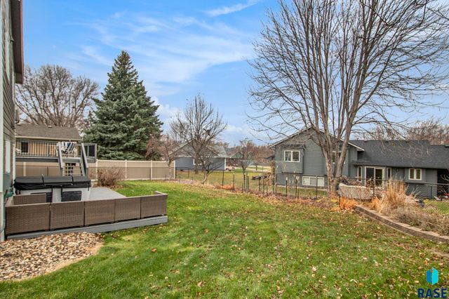 6728 W Westminster Dr Drive, Sioux Falls, SD 57106