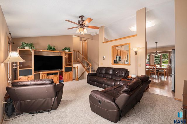 6728 W Westminster Dr Drive, Sioux Falls, SD 57106