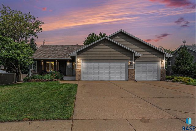 6728 W Westminster Dr Drive, Sioux Falls, SD 57106