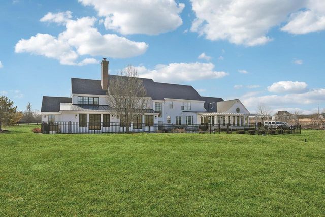 13700 N Riverland ROAD, Mequon, WI 53097