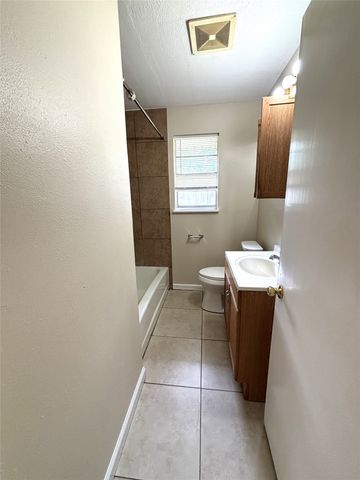 818 Martha Lane, Shreveport, LA 71104
