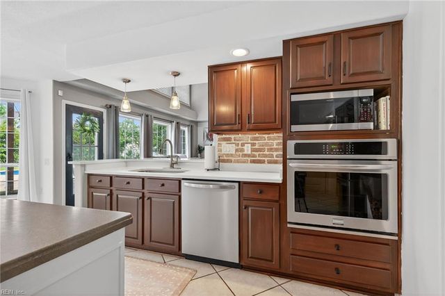 3709 Cypress Vine LN, Virginia Beach, VA 23456