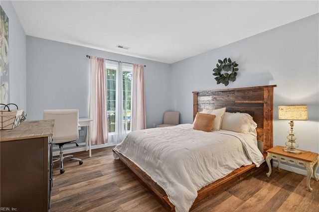 3709 Cypress Vine LN, Virginia Beach, VA 23456