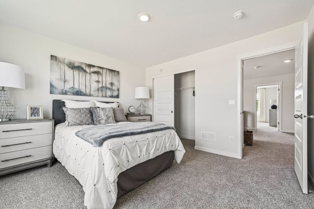 1456 Vintage Drive, Oswego, IL 60543