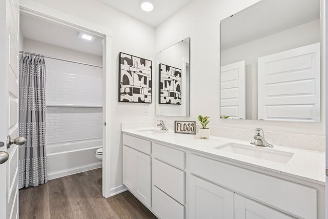 1456 Vintage Drive, Oswego, IL 60543