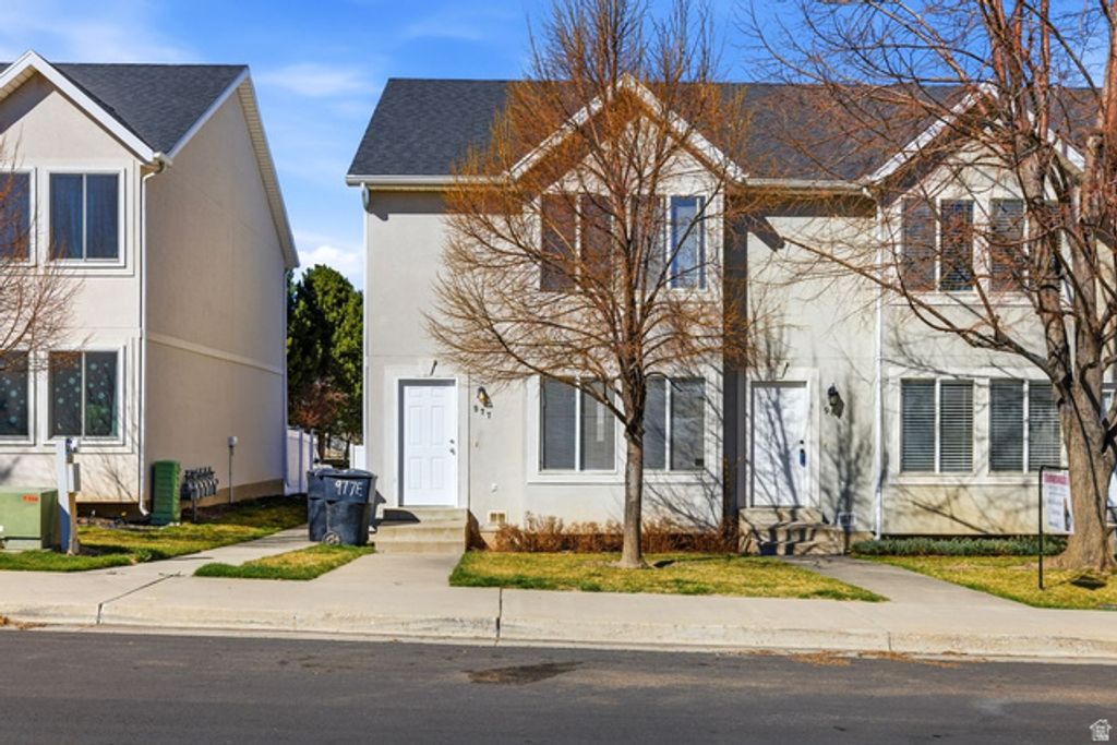 Image 2 of property listing at 977 E 100 S, Payson, UT 84651