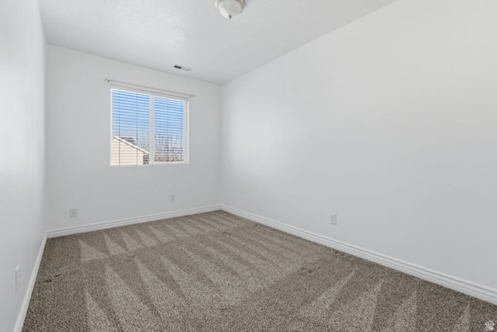 Image 13 of property listing at 977 E 100 S, Payson, UT 84651