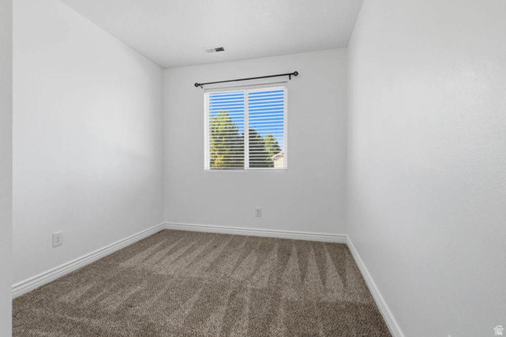 Image 14 of property listing at 977 E 100 S, Payson, UT 84651
