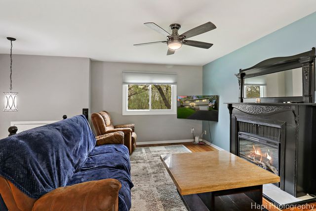 1113 Rolling Lane Road, Johnsburg, IL 60051