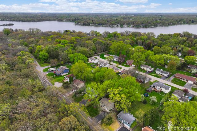 1113 Rolling Lane Road, Johnsburg, IL 60051
