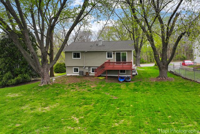 1113 Rolling Lane Road, Johnsburg, IL 60051