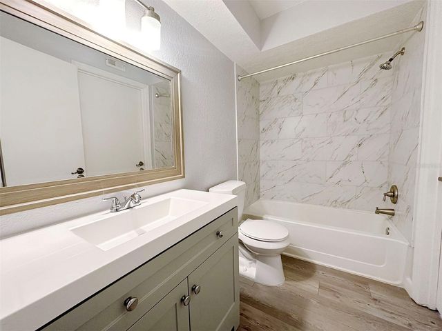 5124 CONROY ROAD 12, Orlando, FL 32811