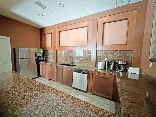 5124 CONROY ROAD 12, Orlando, FL 32811