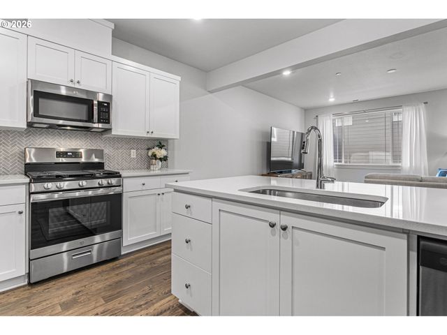 16815 Sw COLORADO Ln, Portland, OR 97224