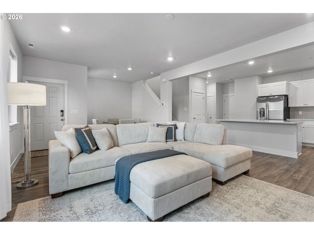16815 Sw COLORADO Ln, Portland, OR 97224
