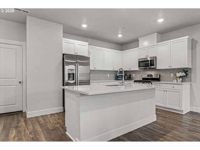 16815 Sw COLORADO Ln, Portland, OR 97224
