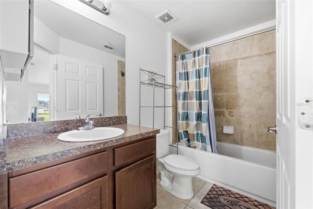 Image 15 of property listing at 3640 GRUBBS STREET, Mount Dora, FL 32757