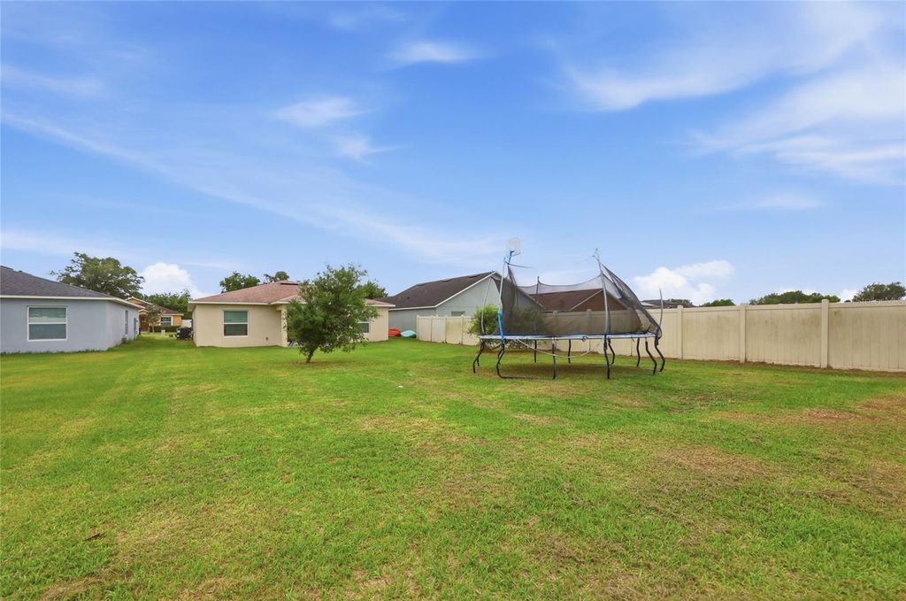 Image 19 of property listing at 3640 GRUBBS STREET, Mount Dora, FL 32757